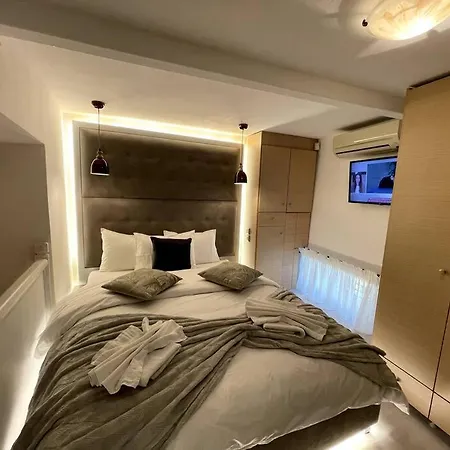 Apartment Living In A Cave Under Acropolis Athens