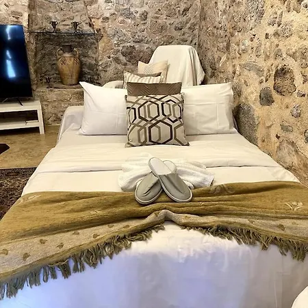 Living In A Cave Under Acropolis Apartment